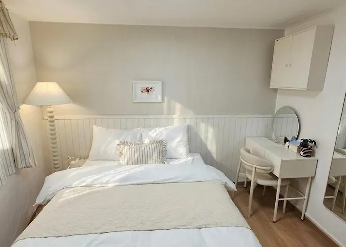 Reve Seongshin Apartment Seoul
