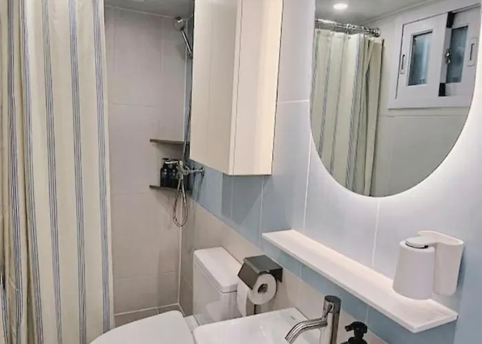 Reve Seongshin Apartment Seoul
