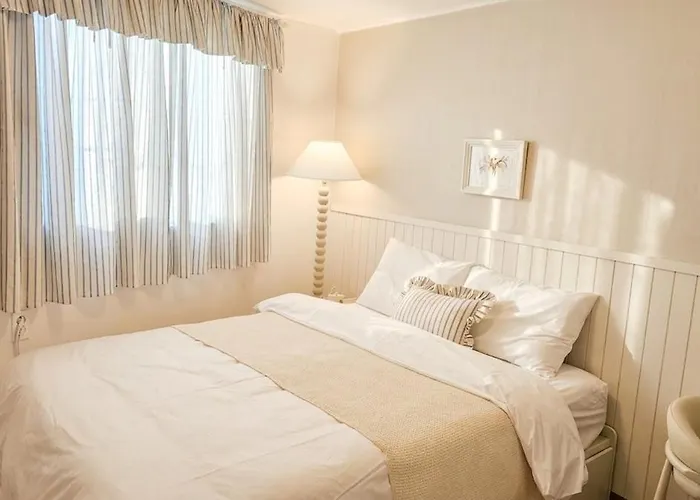 Reve Seongshin Apartment