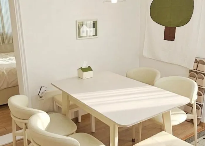 Reve Seongshin Apartment *